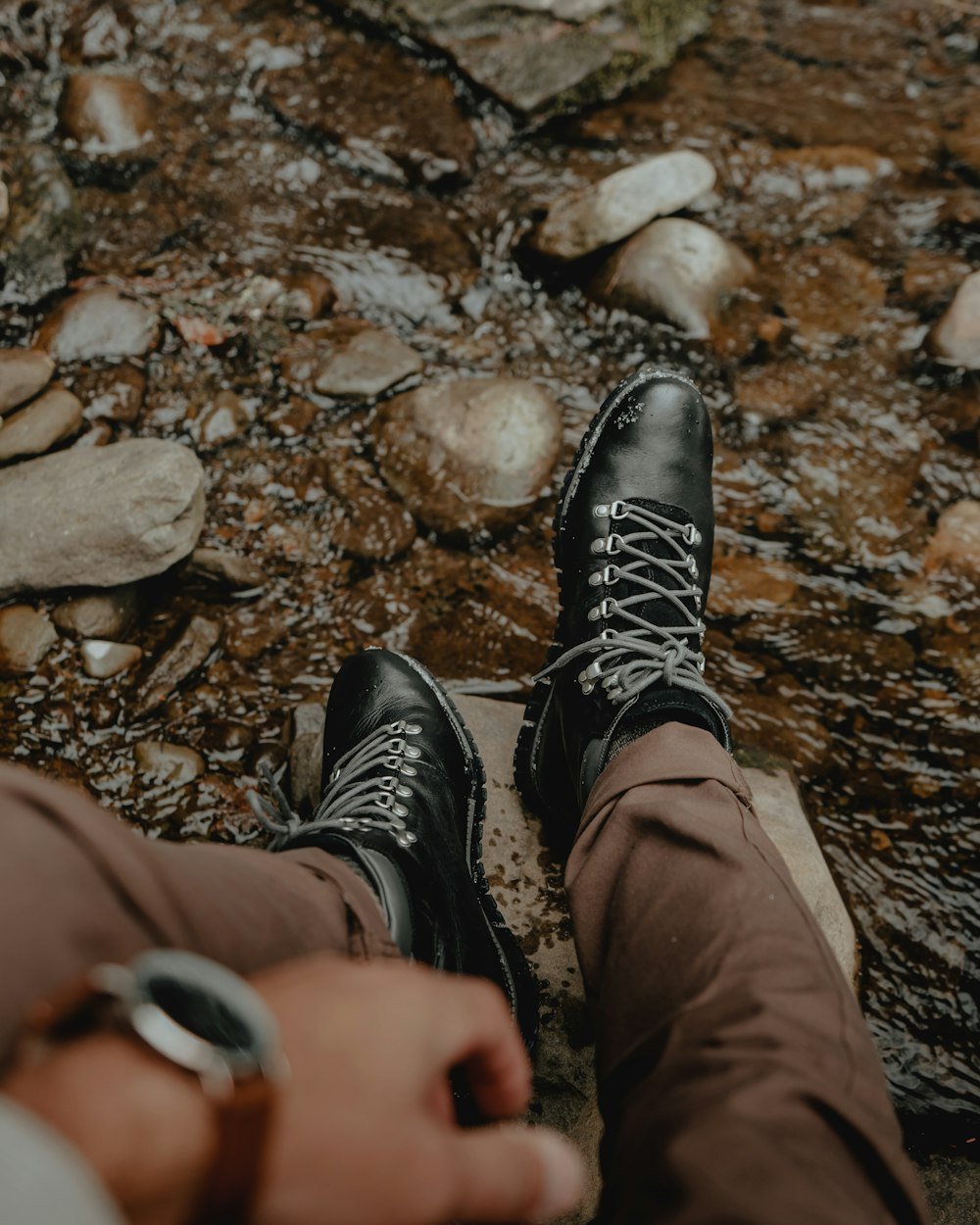 Signature Full-Grain Leather Chukka Boots